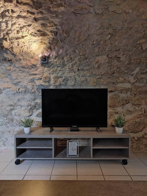 T2 La Voute Gontardaise Apartment Les Granges-Gontardes Bagian luar foto
